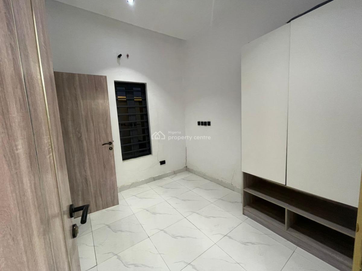 Spacious 1 Bedroom Mini Flat, Western Estate, Lekki County, Ikota, Lekki, Lagos, Flat / Apartment for Rent