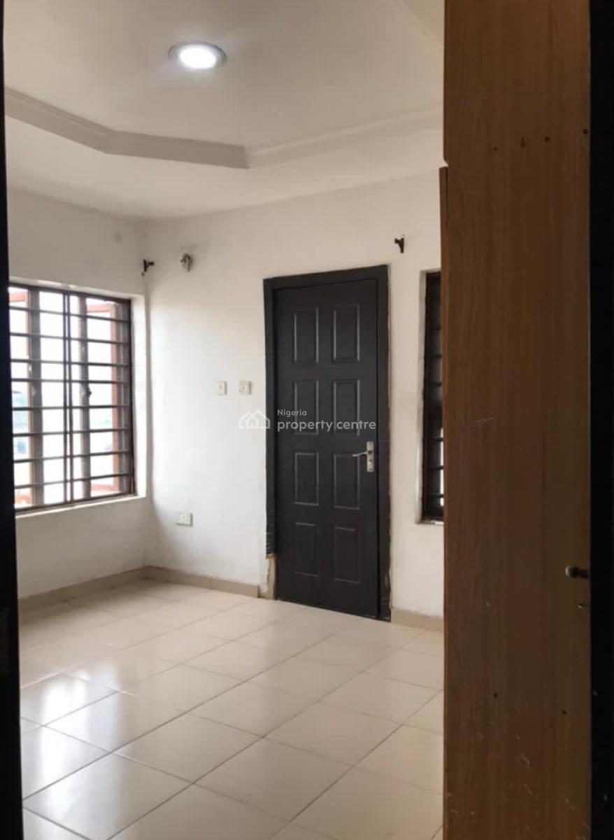 Luxury 2 Bedroom Apartment Upstairs, Igbo Efon, Lekki, Lagos, Flat / Apartment for Rent