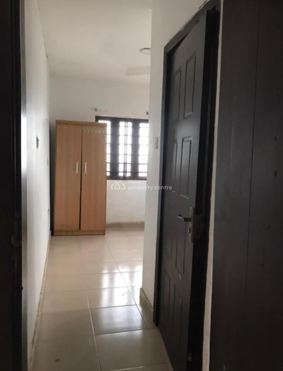 Luxury 2 Bedroom Apartment Upstairs, Igbo Efon, Lekki, Lagos, Flat / Apartment for Rent