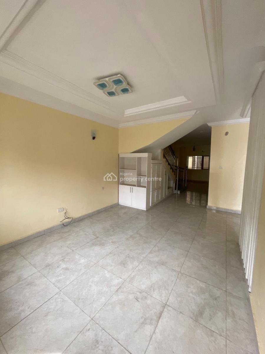 Spacious 3bedrooms Terrace Duplex, Lekki Phase 1, Lekki, Lagos, Terraced Duplex for Rent