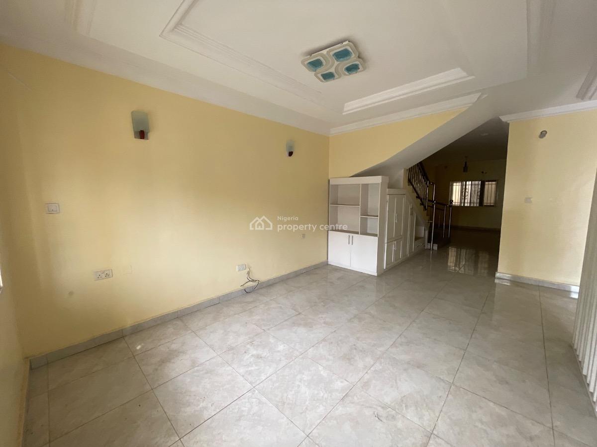 Spacious 3bedrooms Terrace Duplex, Lekki Phase 1, Lekki, Lagos, Terraced Duplex for Rent