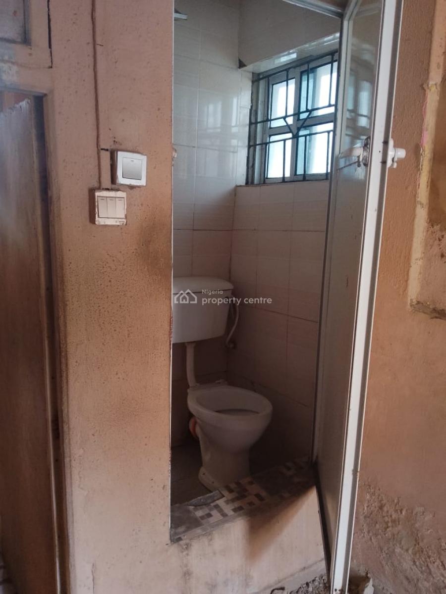 Self-contain Apartment, Akoka, Yaba, Lagos, Flat / Apartment for Rent