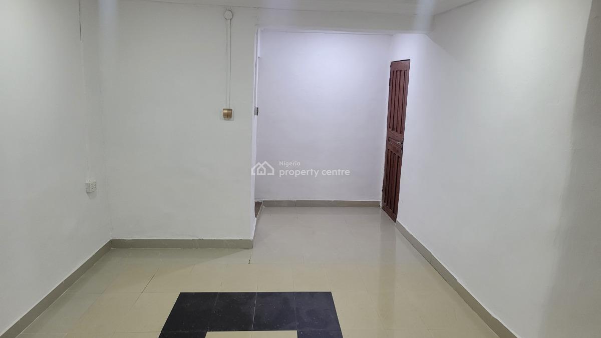 Newly Renovated 3 Bedroom Flat Ground Floor, Near Kilo Busstop, Surulere, Lagos, Flat / Apartment for Rent