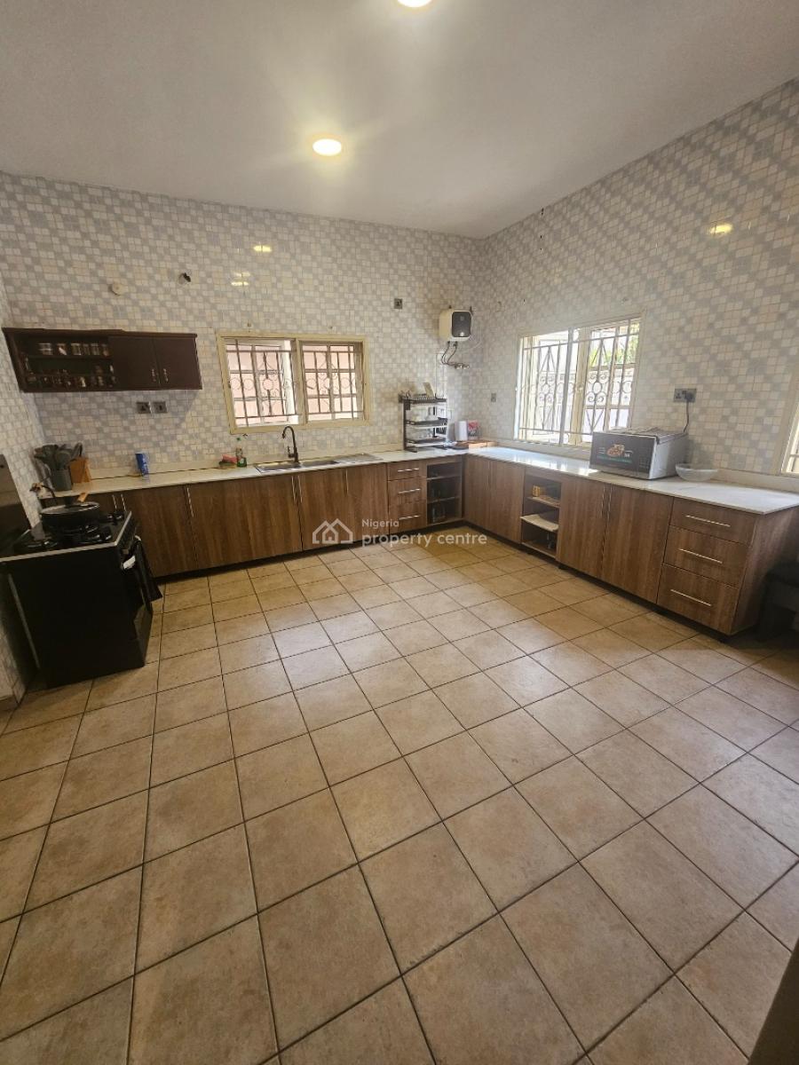 Spacious 5-bedroom Fully Detached Duplex with 2-bedroom Bq, Lekki Right, Lekki, Lagos, Detached Duplex for Rent