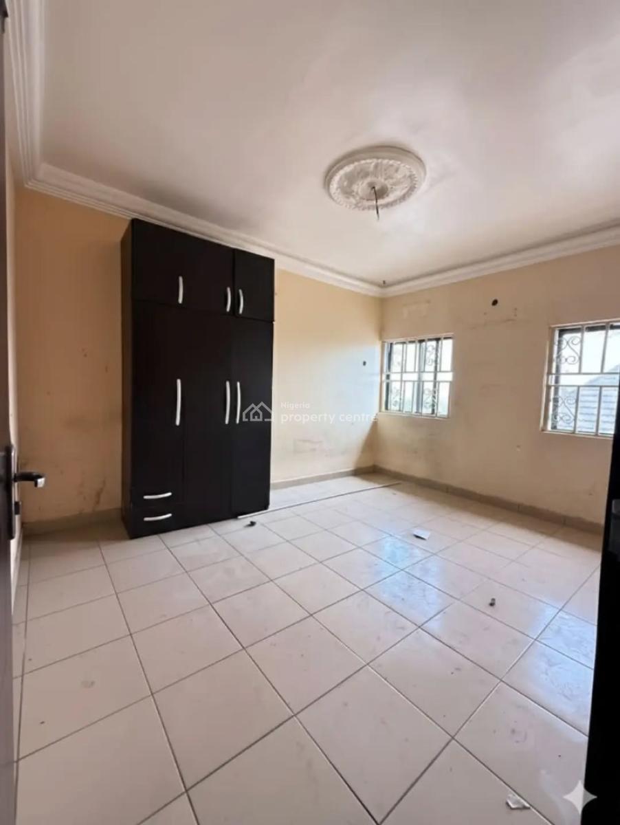 Strategically Located 3 Bedroom Block of Flat, Wuse 2, Abuja, Flat / Apartment for Rent