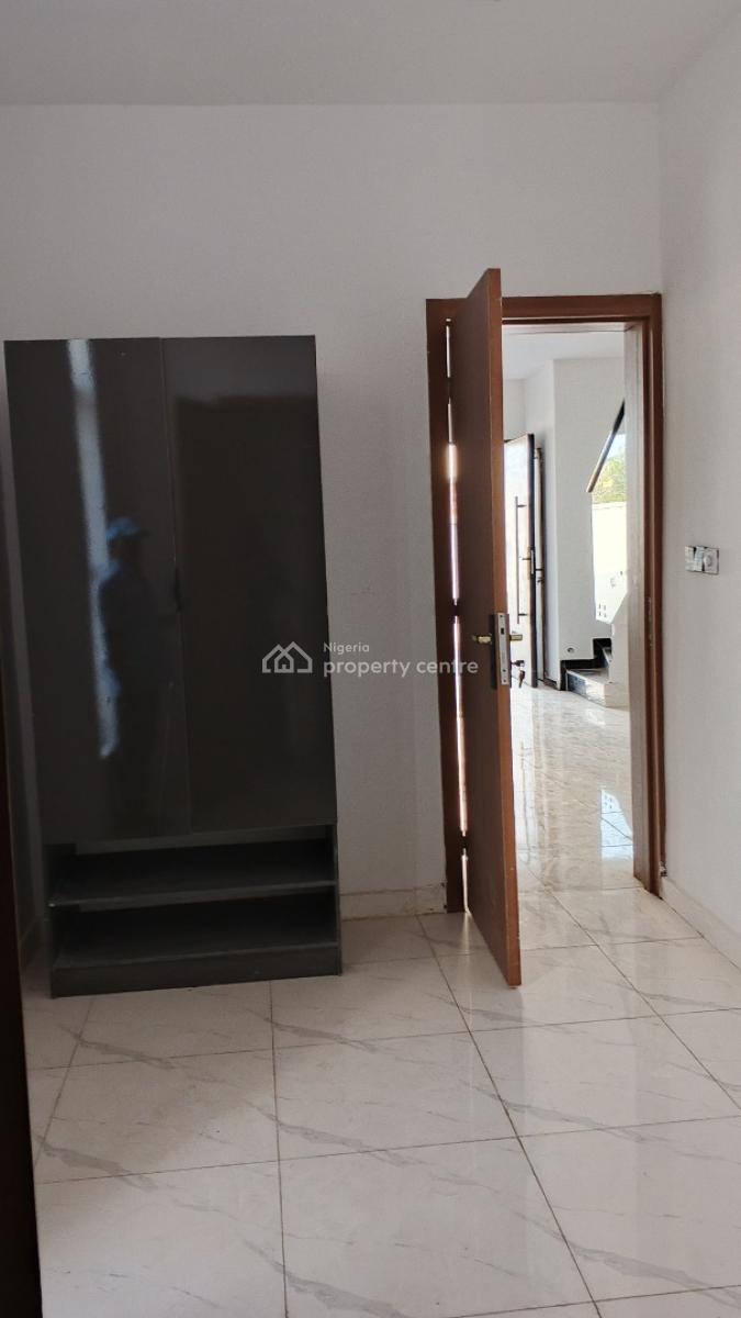 Luxury 2bedroom Terrace, Lekki Scheme 2 Estate Abraham Adesanya Ajah Lekki, Lekki Phase 2, Lekki, Lagos, Terraced Duplex for Sale