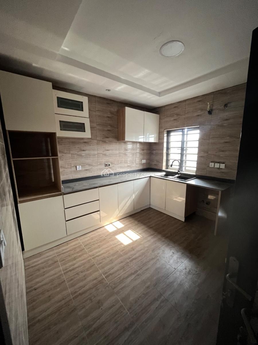 4 Bedroom Pent House in Serene Estate, Anthony, Maryland, Lagos, House for Sale