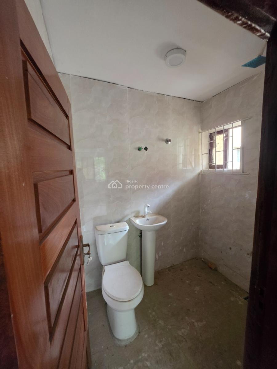 Well Renovated Massive 3 Bedrooms Apartments, Ajah, Lagos, House for Rent