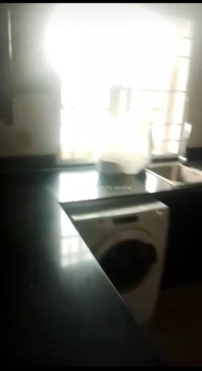 Neatly Used  and Spacious 2 Bedrooms Flat, Parkview Estate, Ikoyi, Lagos, Flat / Apartment for Rent