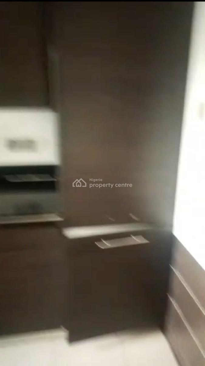 Neatly Used  and Spacious 2 Bedrooms Flat, Parkview Estate, Ikoyi, Lagos, Flat / Apartment for Rent