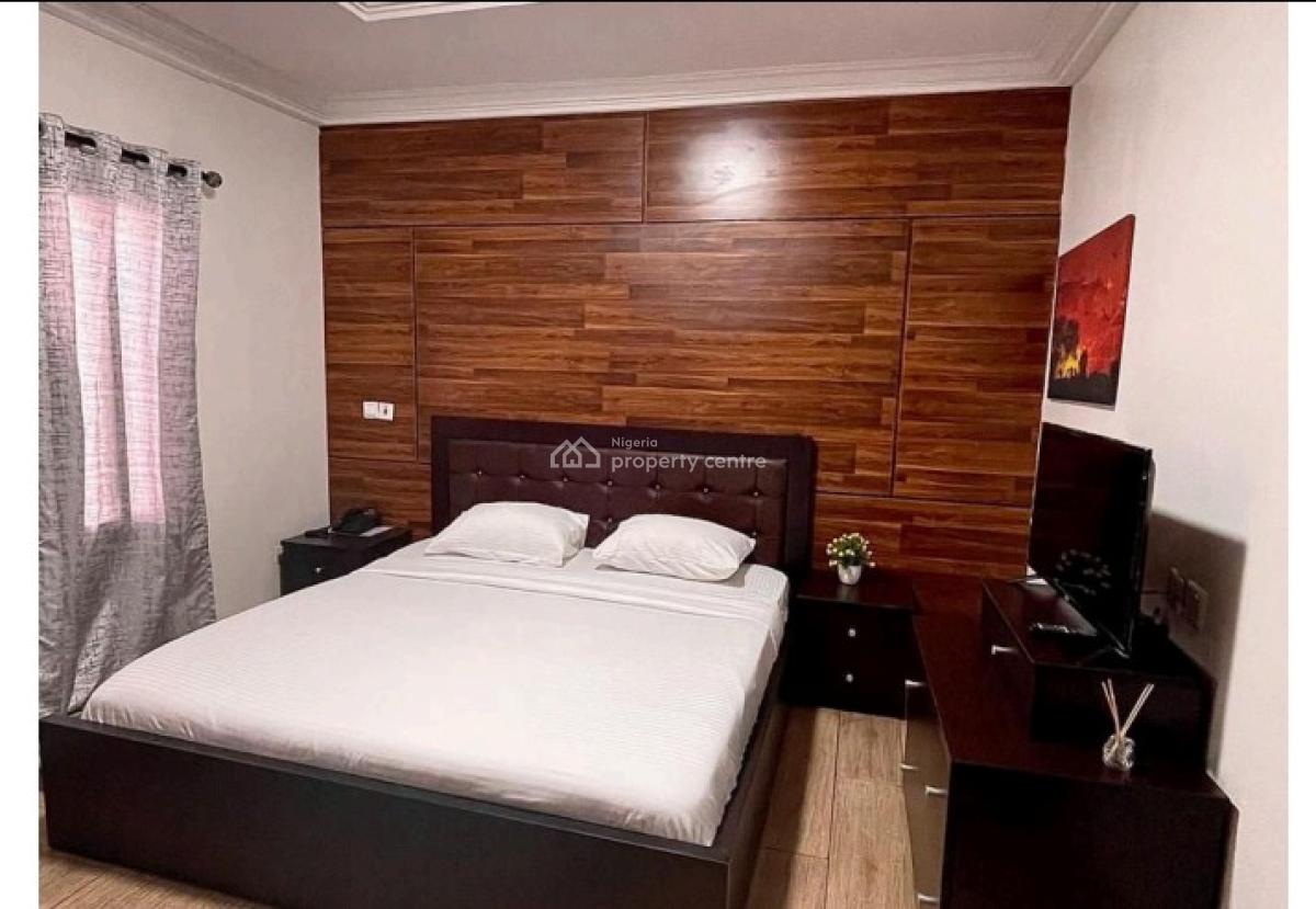 Affordable Rome and Parlor Inclusive of 247 Power and Wifi, Off Admiralty Way, Lekki Phase 1, Lekki, Lagos, Mini Flat (room and Parlour) for Rent