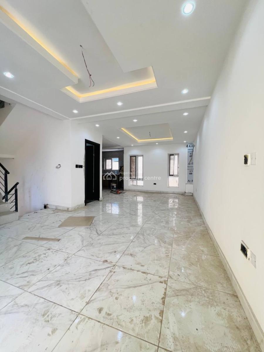 3 Bedroom Terrace Duplex, Lekki Phase 1, Lekki, Lagos, Flat / Apartment for Rent
