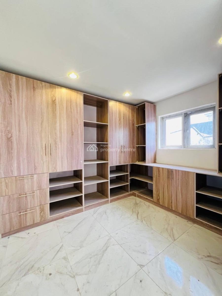 3 Bedroom Terrace Duplex, Lekki Phase 1, Lekki, Lagos, Flat / Apartment for Rent