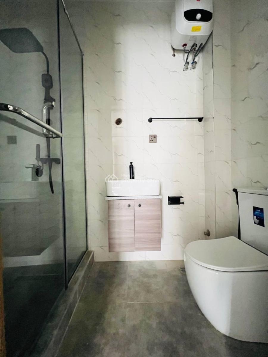 Clean and Spacious 2 Bedroom Apartment, Ikate, Lekki, Lagos, Flat / Apartment for Rent