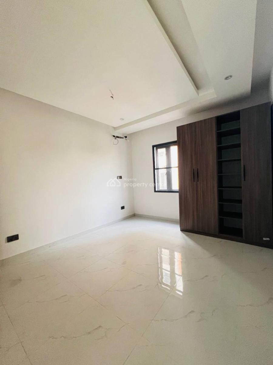 Clean and Spacious 2 Bedroom Apartment, Ikate, Lekki, Lagos, Flat / Apartment for Rent