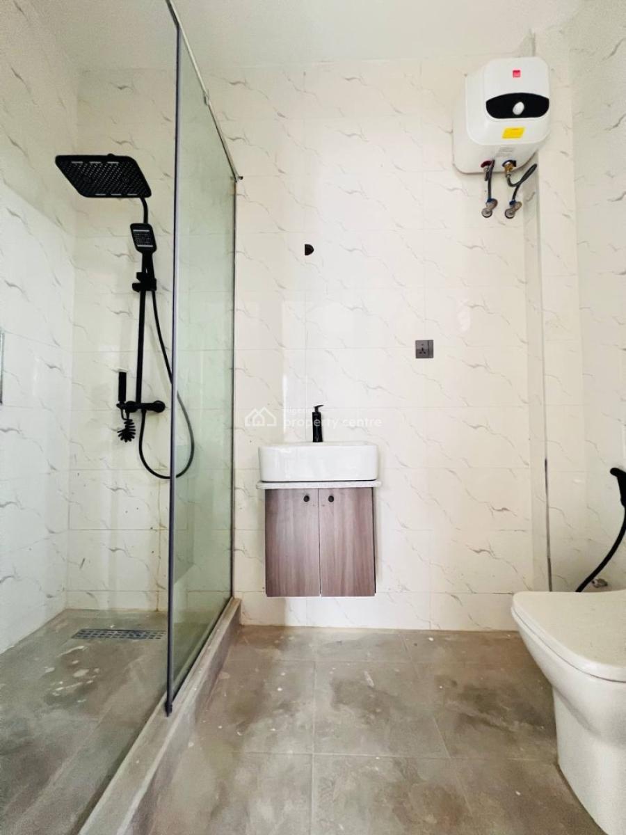 Clean and Spacious 2 Bedroom Apartment, Ikate, Lekki, Lagos, Flat / Apartment for Rent