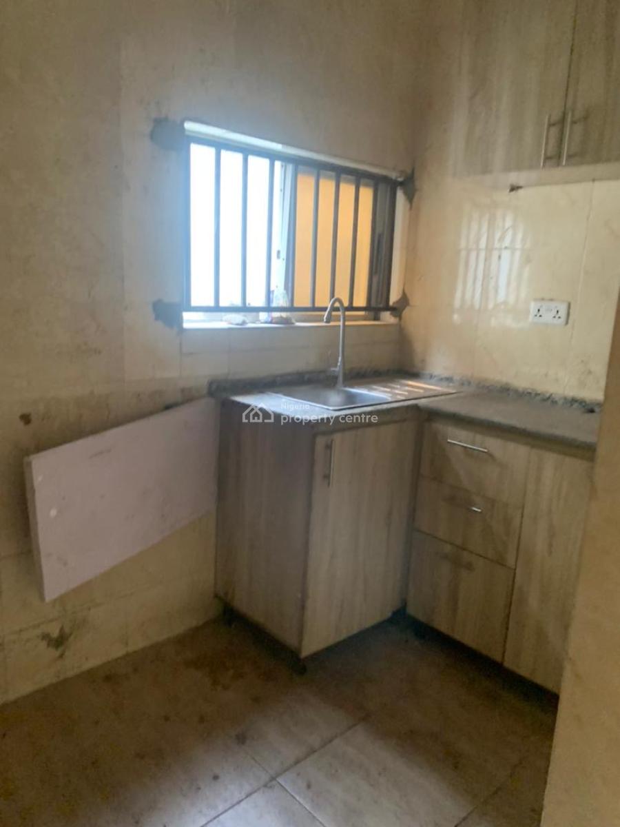 Neat and Spacious 2 Bedroom Apartment, Lekki, Lagos, House for Rent