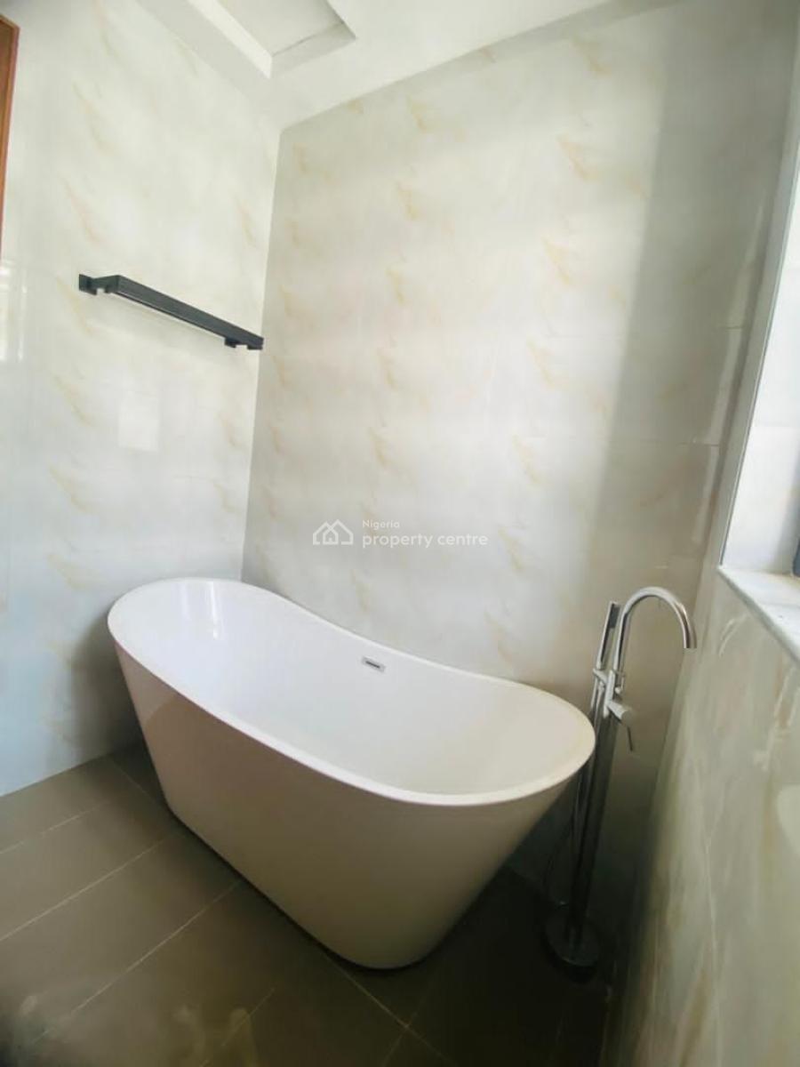 3 Bedroom Flat with 1 Study Room / a Bq / with Pent House , Modernly F, Victoria Island (vi), Lagos, Flat / Apartment for Rent