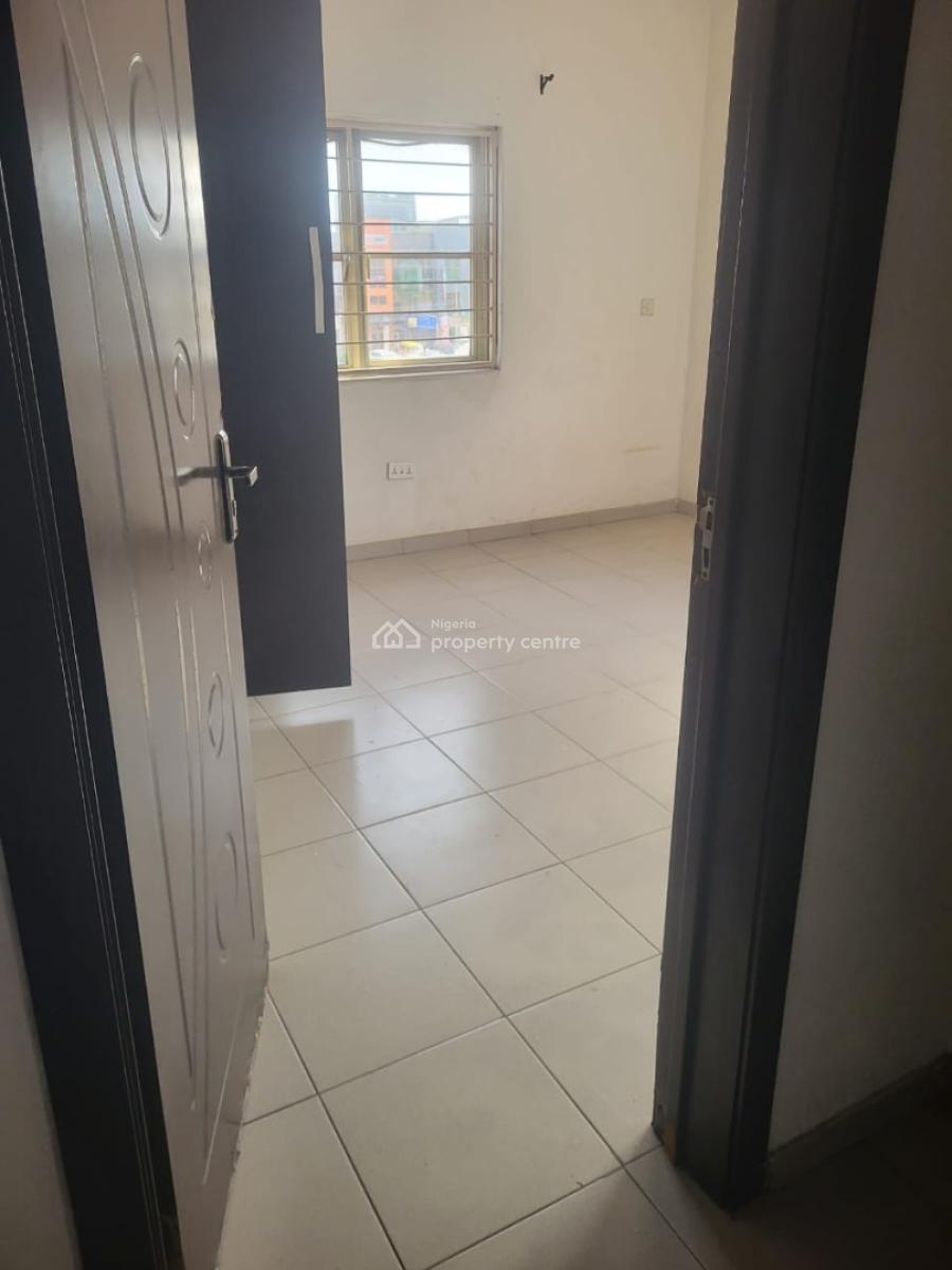 Spacious 3 Bedroom Apartment with 247 Power, Ikoyi, Lagos, Flat / Apartment for Rent