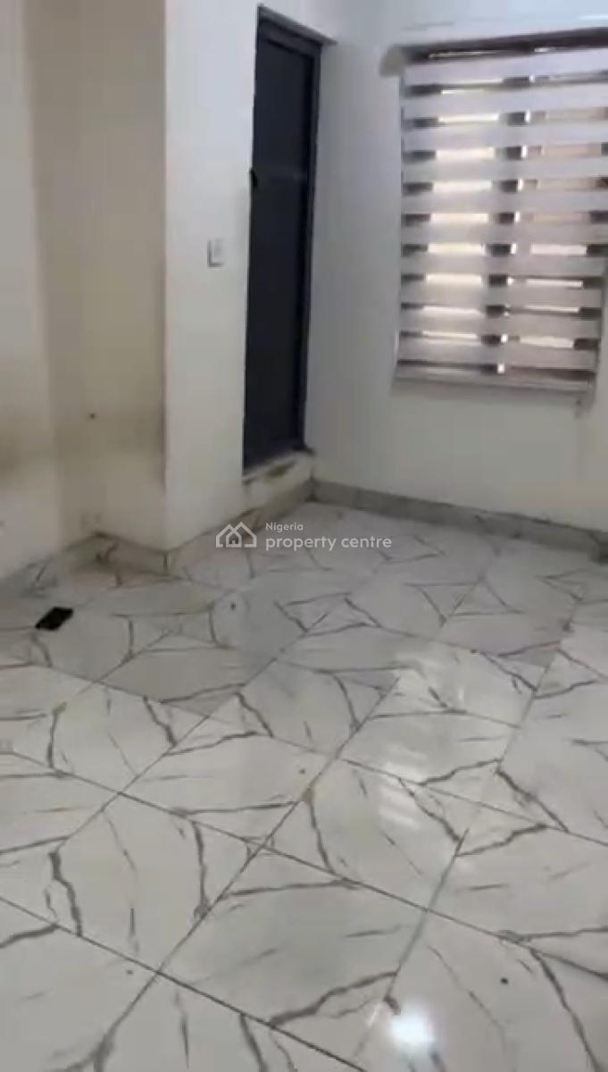 Executive Miniflat, Araromi Street, Shomolu, Lagos, Flat / Apartment for Rent