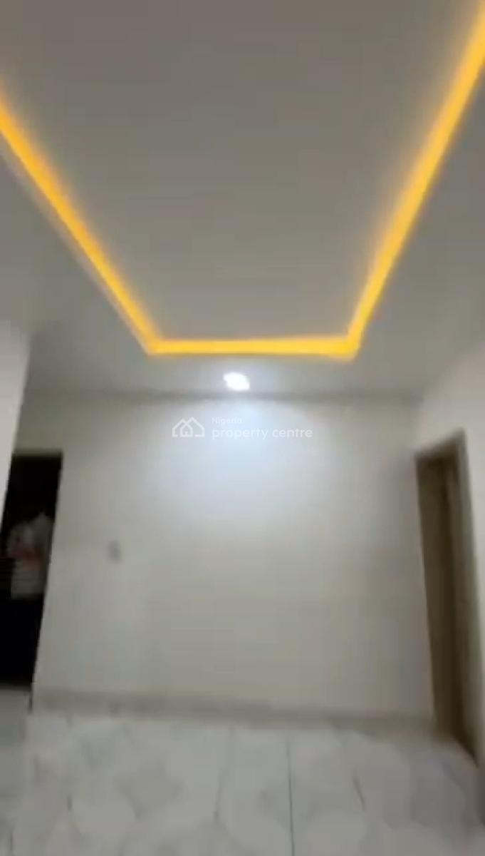 Executive Miniflat, Araromi Street, Shomolu, Lagos, Flat / Apartment for Rent