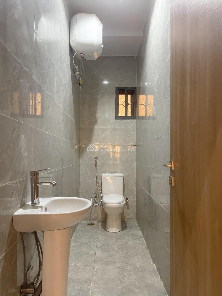 2 Bedroom Apartment, Lugbe District, Abuja, Flat / Apartment for Sale