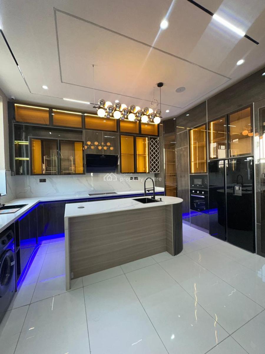 Ultra-luxury Spacious 5 Bedroom Fully Detached Duplex with Bq, Chevron Toll Gate, Lekki, Lagos, Detached Duplex for Sale
