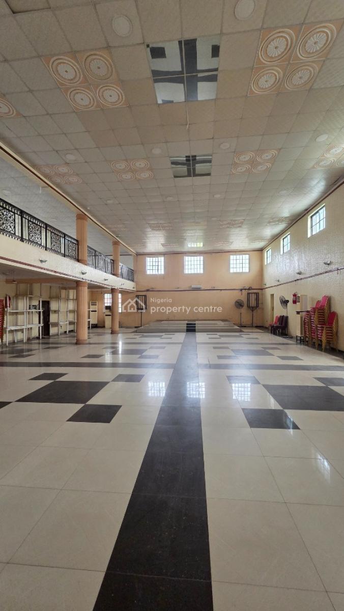 Luxury 36 Rooms Hotel with an Event Hall, Adetokun Area, Ologuneru, Ibadan, Oyo, Hotel / Guest House for Sale