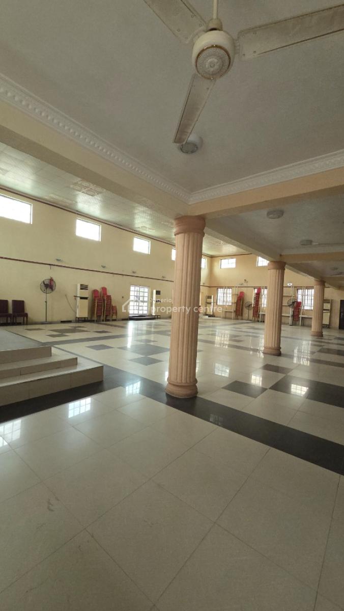 Luxury 36 Rooms Hotel with an Event Hall, Adetokun Area, Ologuneru, Ibadan, Oyo, Hotel / Guest House for Sale