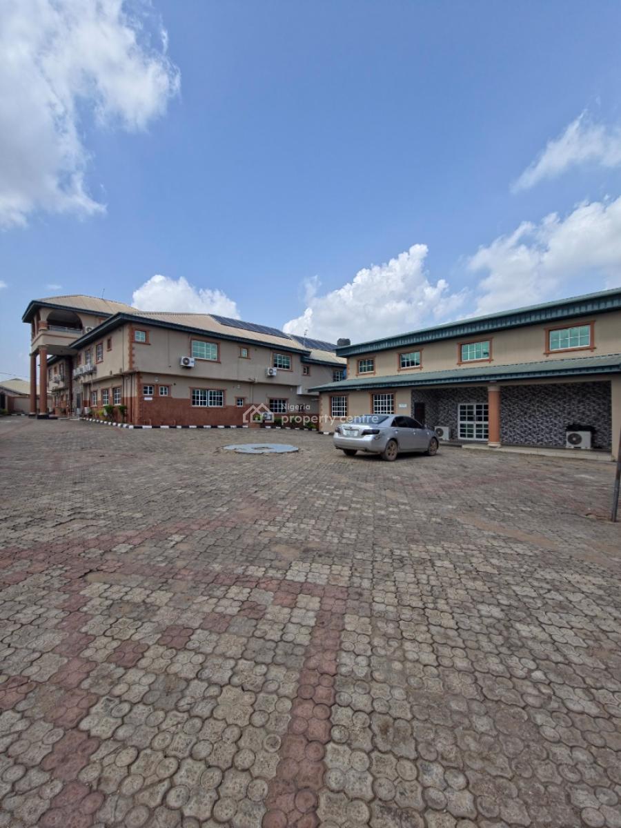 Luxury 36 Rooms Hotel with an Event Hall, Adetokun Area, Ologuneru, Ibadan, Oyo, Hotel / Guest House for Sale