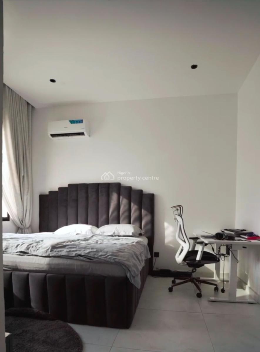 Family Lounge / Upstairs Sitting Area 	-	Guest Toilet 	-	Balcony with, Lekki Phase 1, Lekki, Lagos, House for Sale