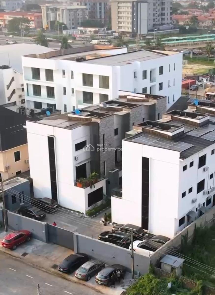 Family Lounge / Upstairs Sitting Area 	-	Guest Toilet 	-	Balcony with, Lekki Phase 1, Lekki, Lagos, House for Sale