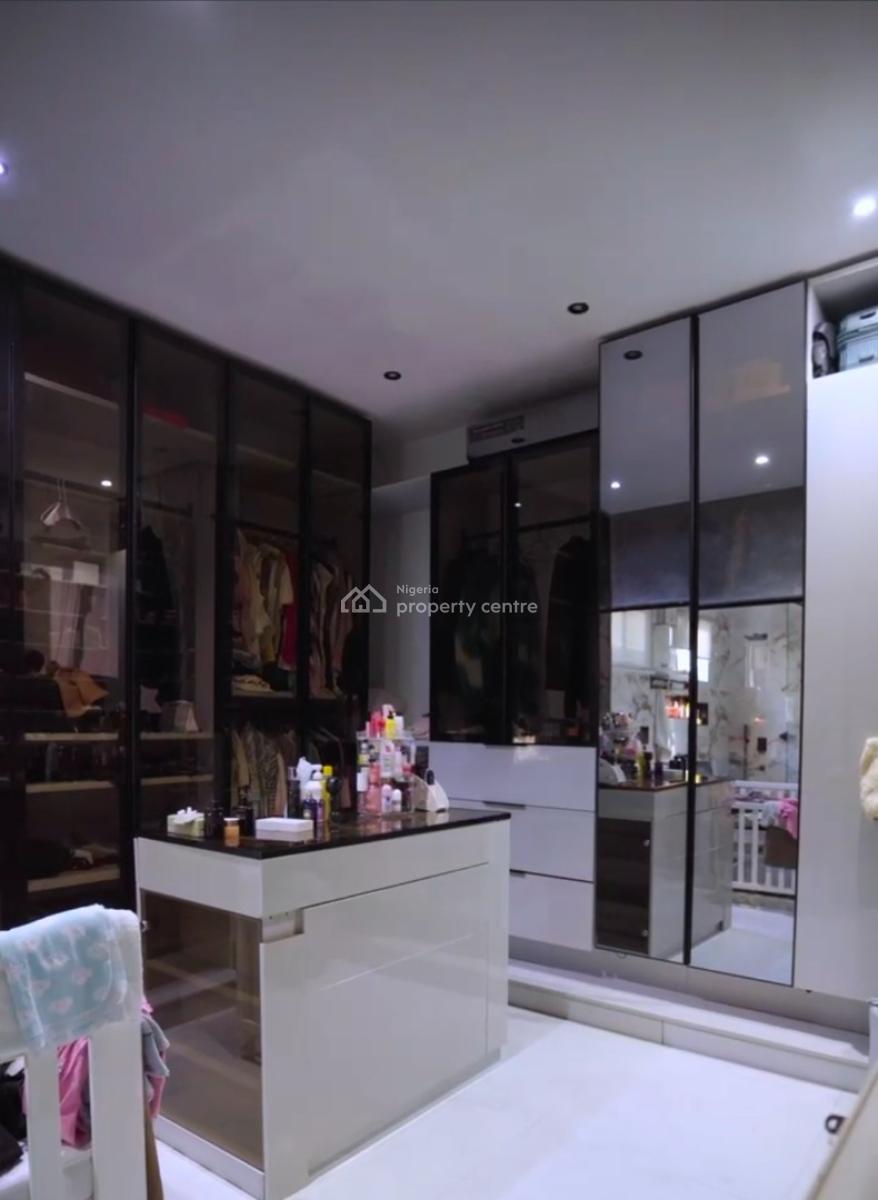 Family Lounge / Upstairs Sitting Area 	-	Guest Toilet 	-	Balcony with, Lekki Phase 1, Lekki, Lagos, House for Sale