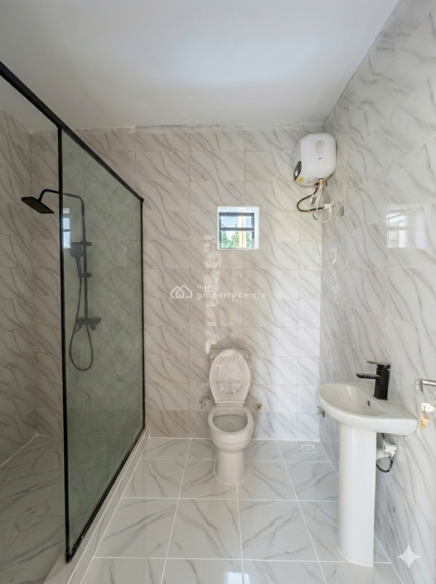 3 Bedroom En-suite Apartment in Ikota Villa Estate, Ikota Villa Estate, Ikota, Lekki, Lagos, Flat / Apartment for Sale