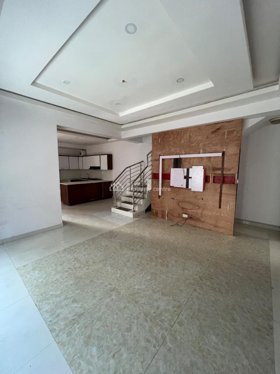 Self Serviced 3 Bedroom Duplex with a Bq and a Rooftop., Lekki Phase 1, Lekki, Lagos, Semi-detached Duplex for Rent