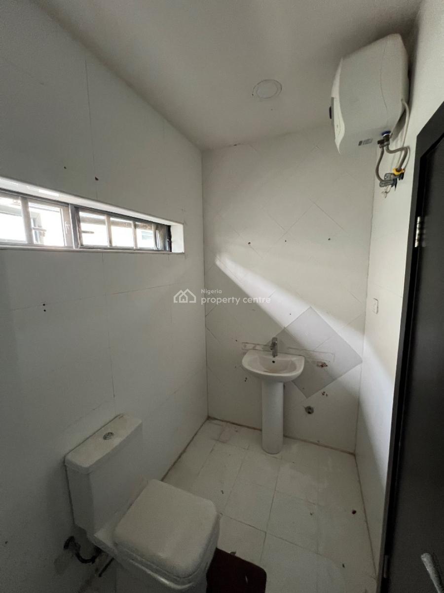 Self Serviced 3 Bedroom Duplex with a Bq and a Rooftop., Lekki Phase 1, Lekki, Lagos, Semi-detached Duplex for Rent