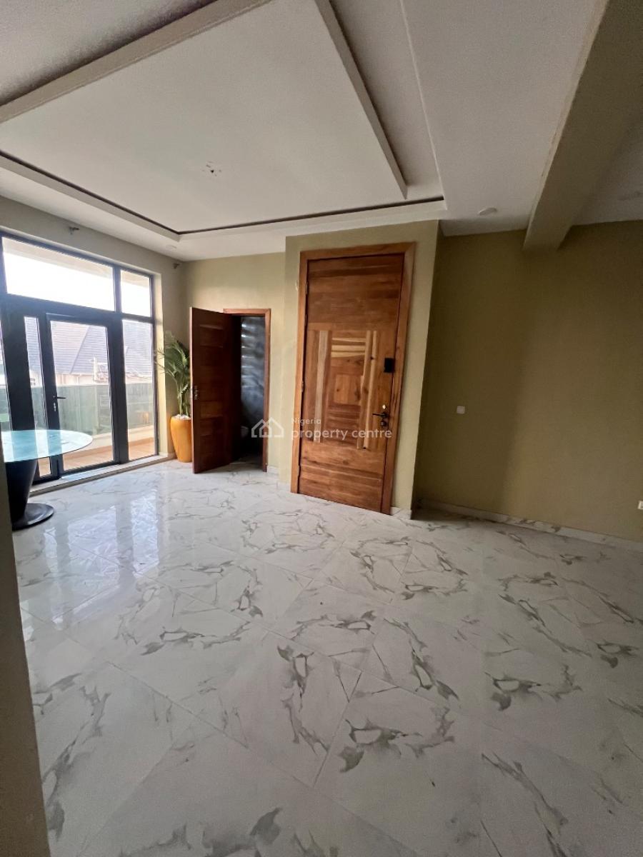 Exclusive 2-bed Bedroom Apartment in a Very Secure Estate, Lekki Phase 1, Lekki, Lagos, Flat / Apartment for Rent