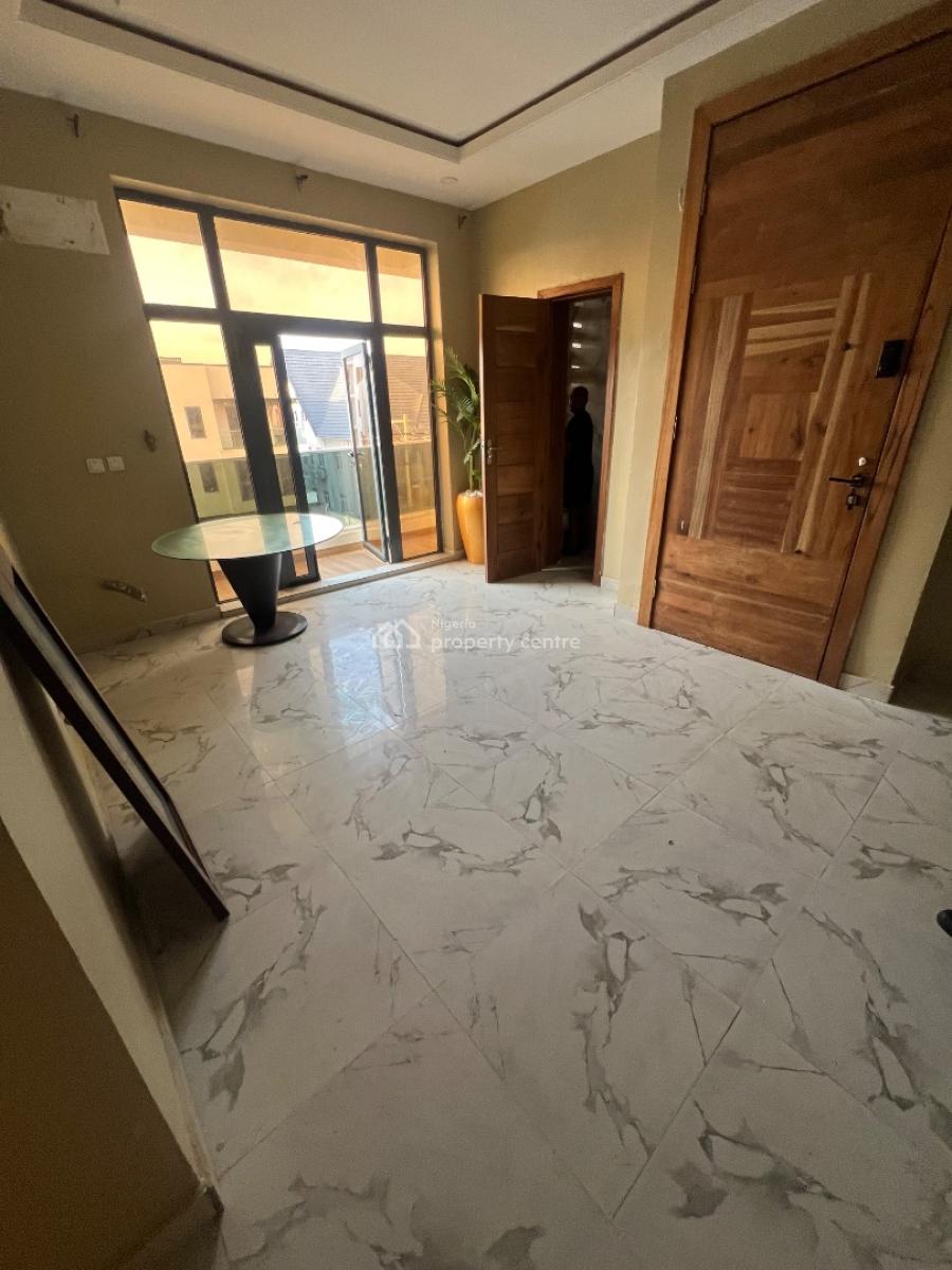 Exclusive 2-bed Bedroom Apartment in a Very Secure Estate, Lekki Phase 1, Lekki, Lagos, Flat / Apartment for Rent