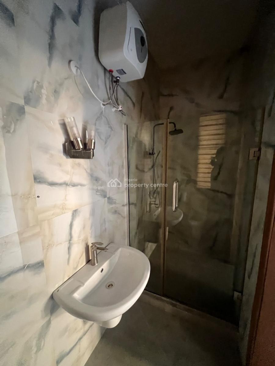 Exclusive 2-bed Bedroom Apartment in a Very Secure Estate, Lekki Phase 1, Lekki, Lagos, Flat / Apartment for Rent