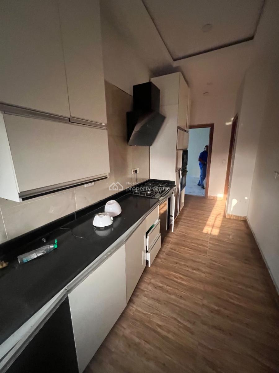 Exclusive 2-bed Bedroom Apartment in a Very Secure Estate, Lekki Phase 1, Lekki, Lagos, Flat / Apartment for Rent