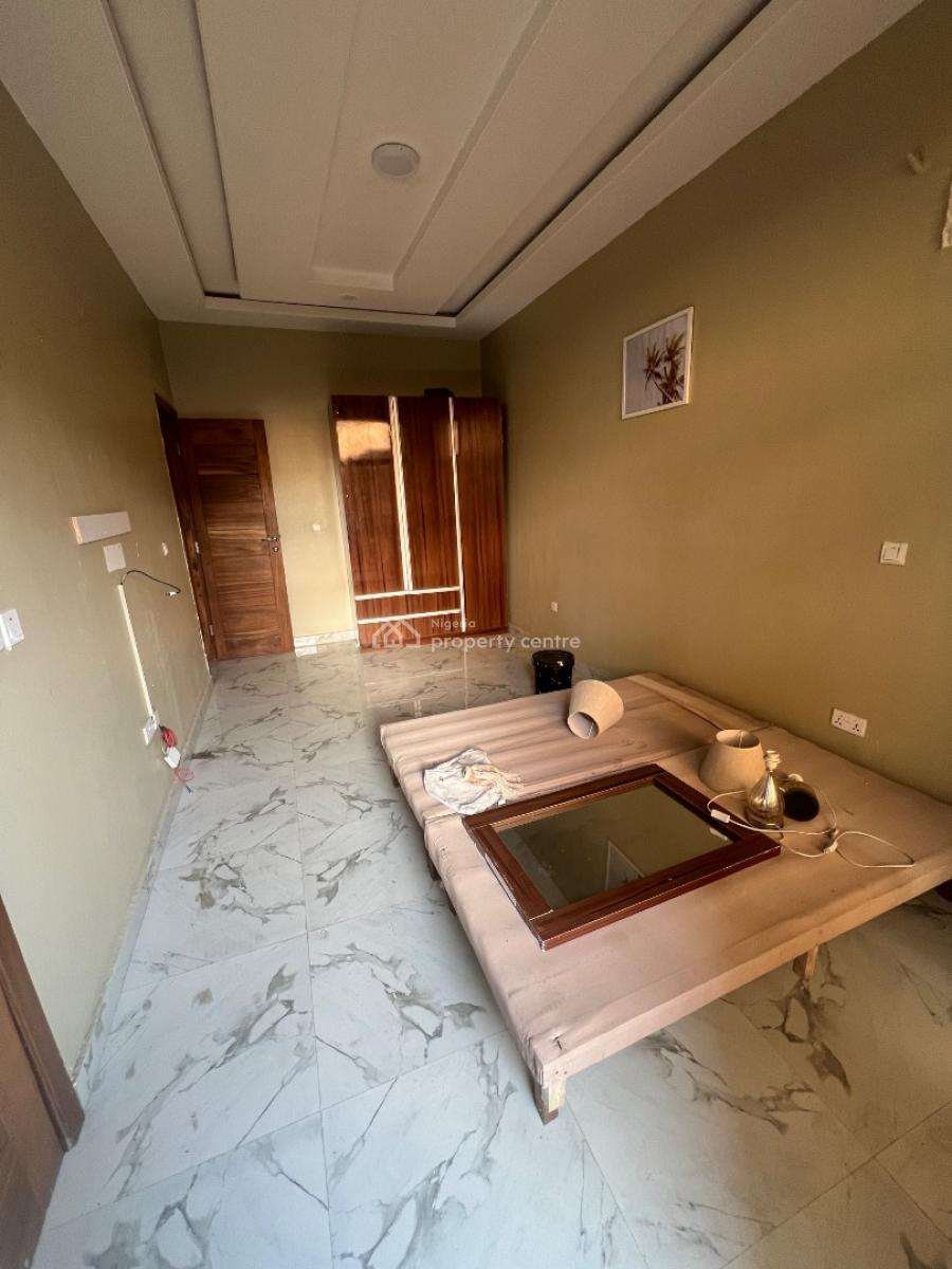 Exclusive 2-bed Bedroom Apartment in a Very Secure Estate, Lekki Phase 1, Lekki, Lagos, Flat / Apartment for Rent