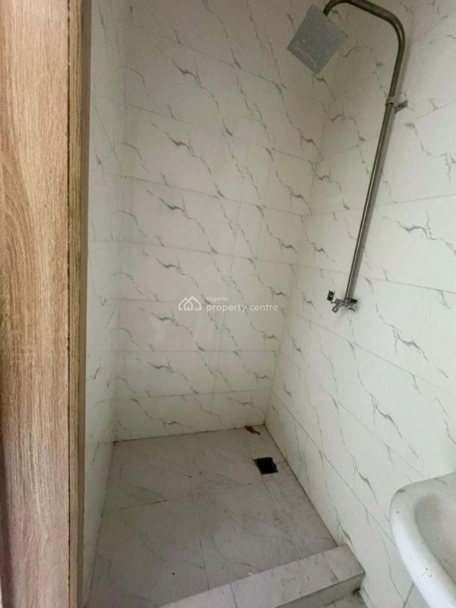 1 Bedroom House/bq, Chevron Drive, Lekki Phase 2, Lekki, Lagos, Flat / Apartment for Rent