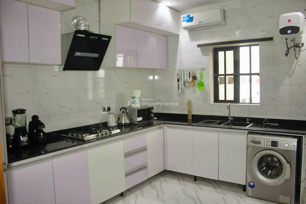 Specious, Luxury 3 Bedroom Flat with Bq, Off Ilasan New Road, Ilasan, Lekki, Lagos, Flat / Apartment for Rent