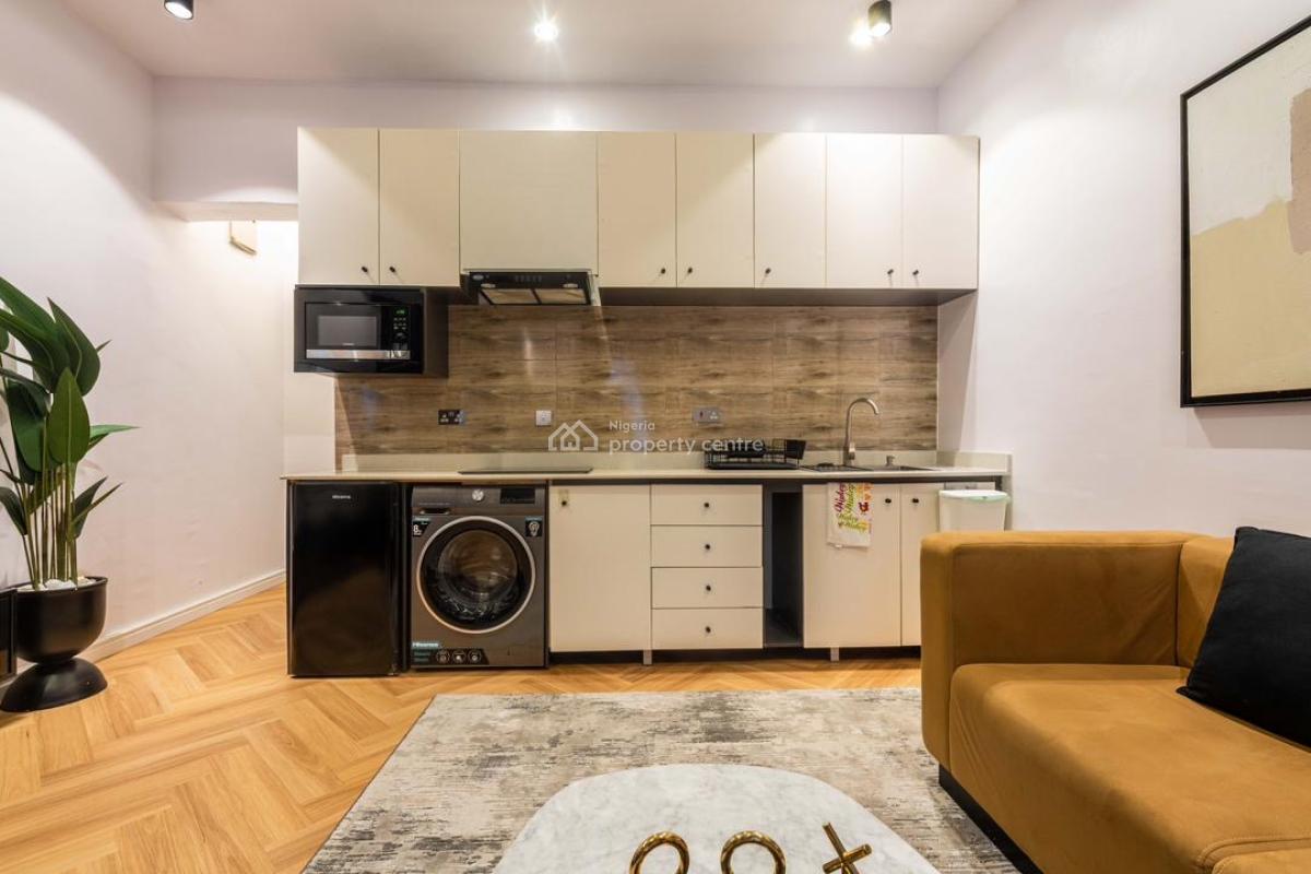 Luxury 2 Units Spacious 3 Bedroom Apartment with Snooker Board  & Ps, Lekki Phase 1, Lekki, Lagos, Flat / Apartment Short Let