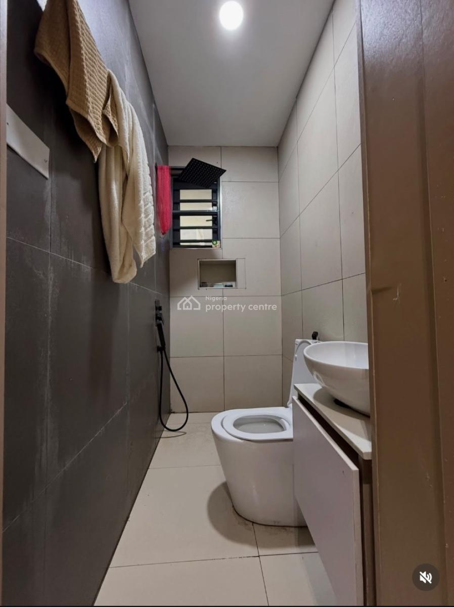 Experience Premium Living in The Heart of Surulere, Own a Fully Furnished Home in a Serene and Secured Environment, Surulere, Lagos, Flat / Apartment for Sale