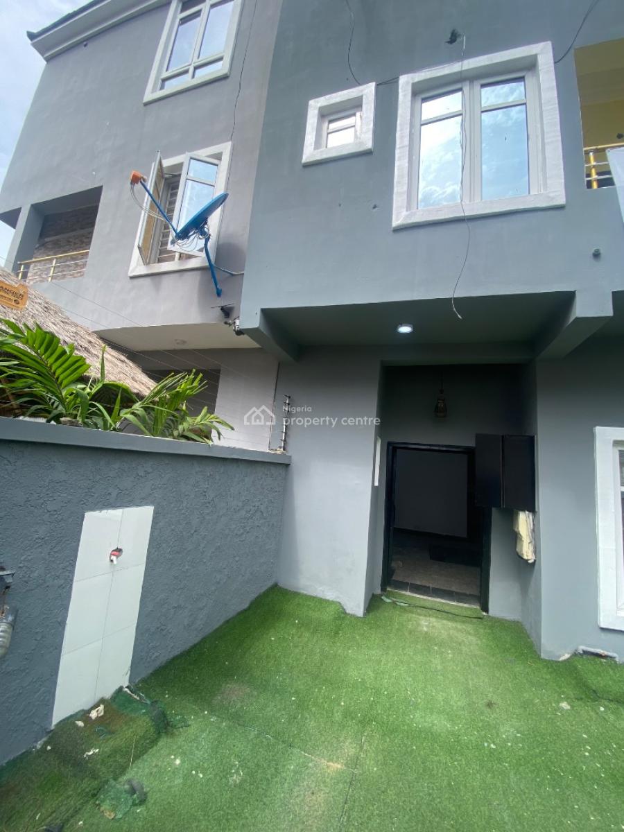 4bedroom Terrace Duplex in a Prime Estate with Personal Compound, Lekki County, Ikota, Lekki, Lagos, Terraced Duplex for Rent
