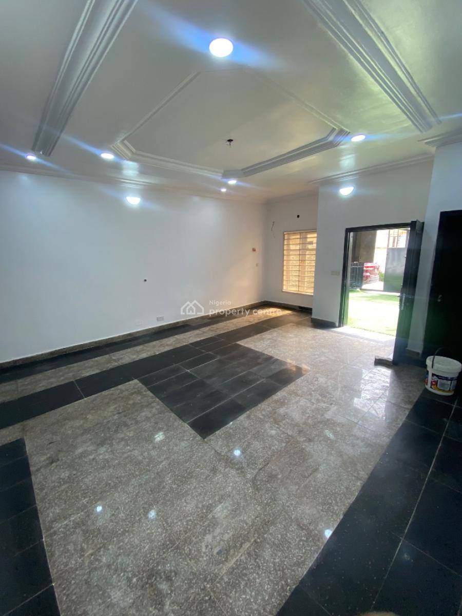 4bedroom Terrace Duplex in a Prime Estate with Personal Compound, Lekki County, Ikota, Lekki, Lagos, Terraced Duplex for Rent