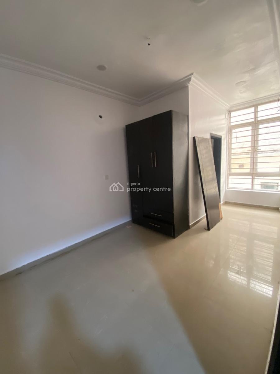 4bedroom Terrace Duplex in a Prime Estate with Personal Compound, Lekki County, Ikota, Lekki, Lagos, Terraced Duplex for Rent