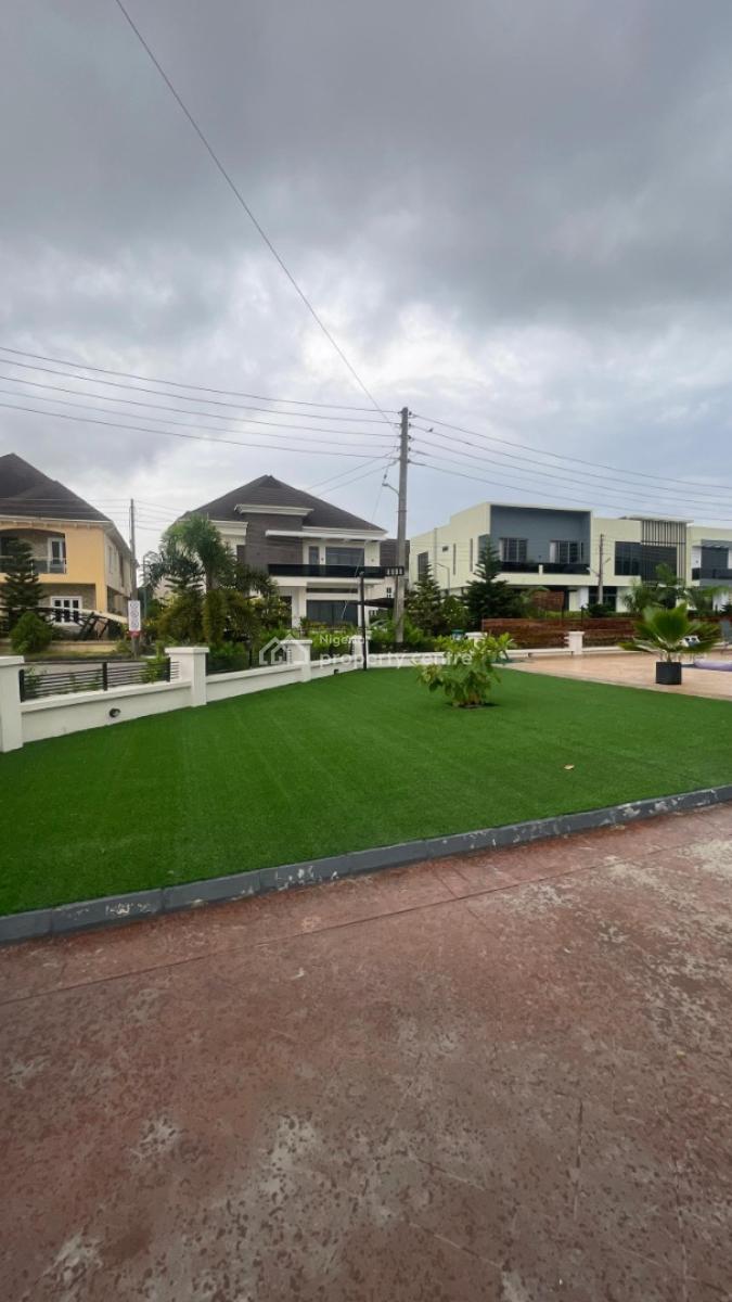 5 Bedrooms Fully Detached, Chevron Drive Lekki Lagos, Lekki, Lagos, Detached Duplex for Sale