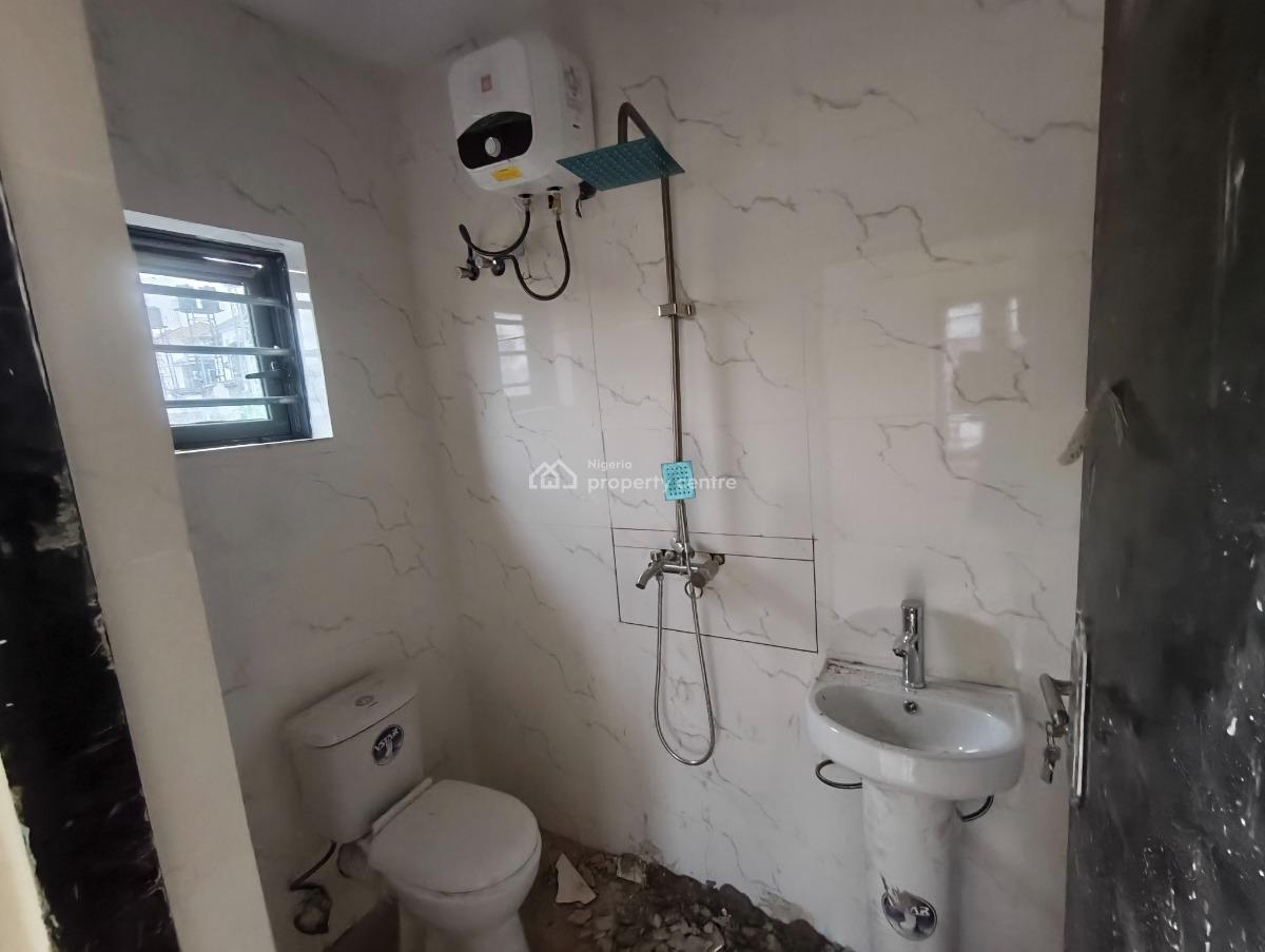 Newly Built One Bedroom, Naf Valley Estate, Asokoro District, Abuja, Flat / Apartment for Rent